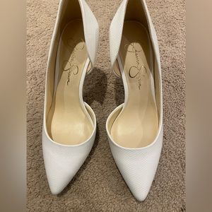 Jessica Simpson White Snakes skin heels